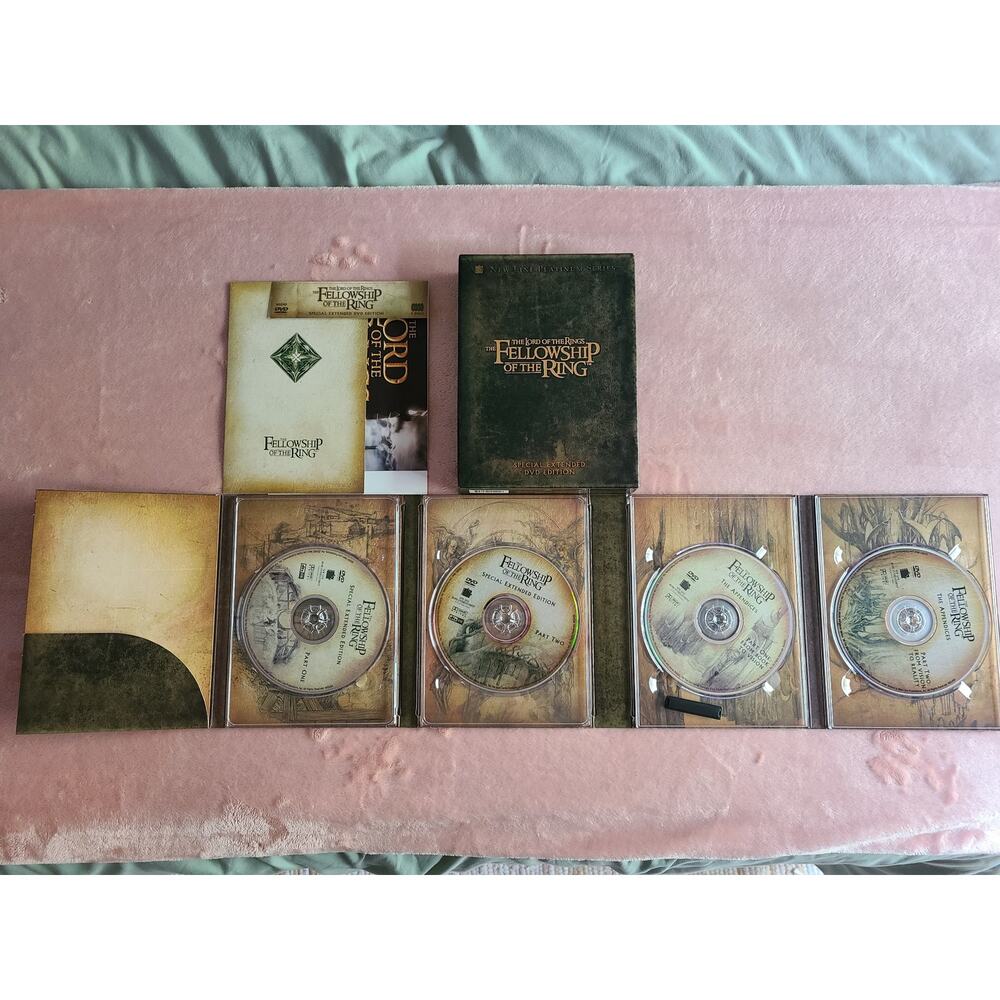 The Lord of the Rings: The Fellowship of the Ring–4 DVD Set 2002